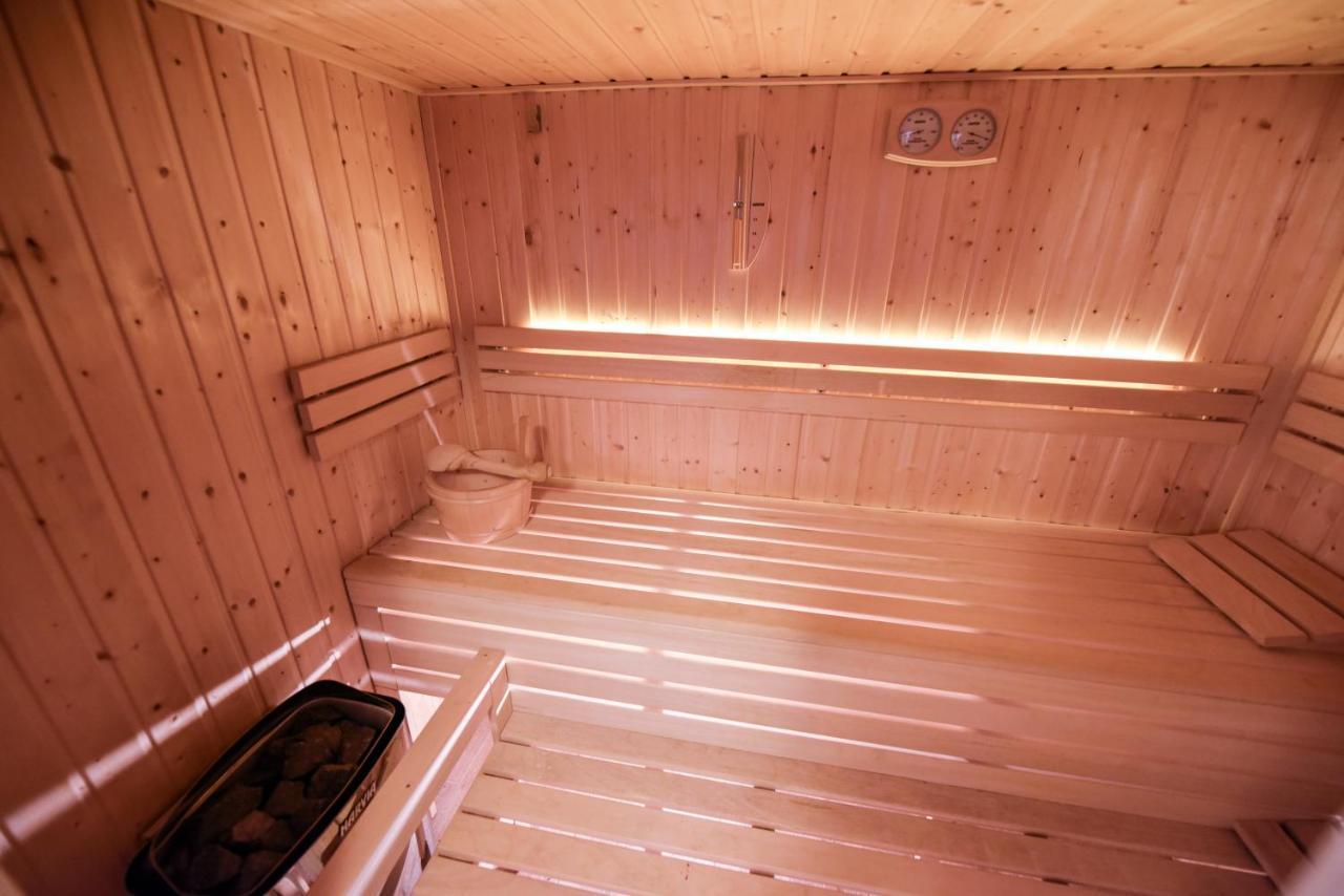 Spacious 3 Bedroom Family Oasis With Sauna, 20 Min From Warsaw Piaseczno  Dış mekan fotoğraf