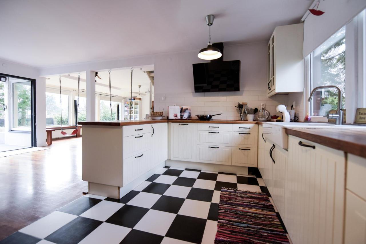 Spacious 3 Bedroom Family Oasis With Sauna, 20 Min From Warsaw Piaseczno  Dış mekan fotoğraf