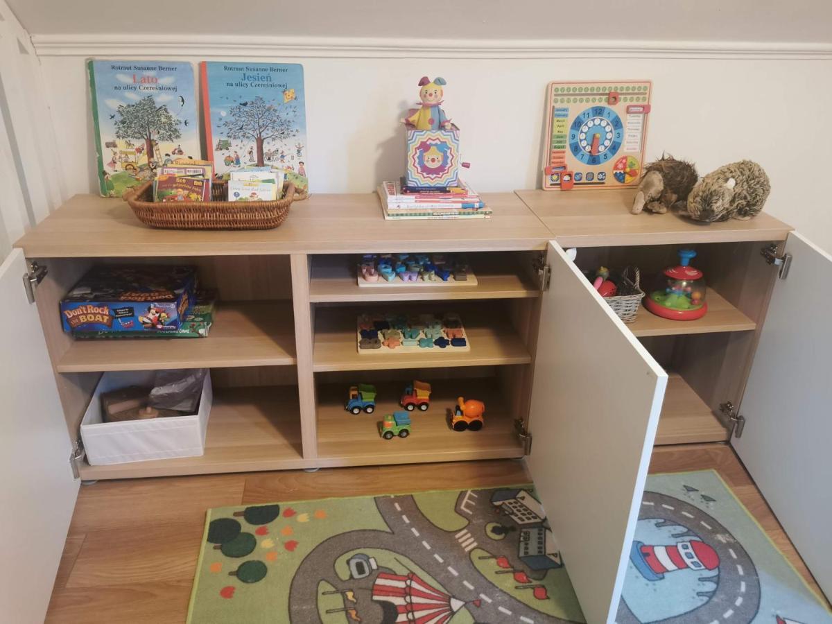 Spacious 3 Bedroom Family Oasis With Sauna, 20 Min From Warsaw Piaseczno  Dış mekan fotoğraf
